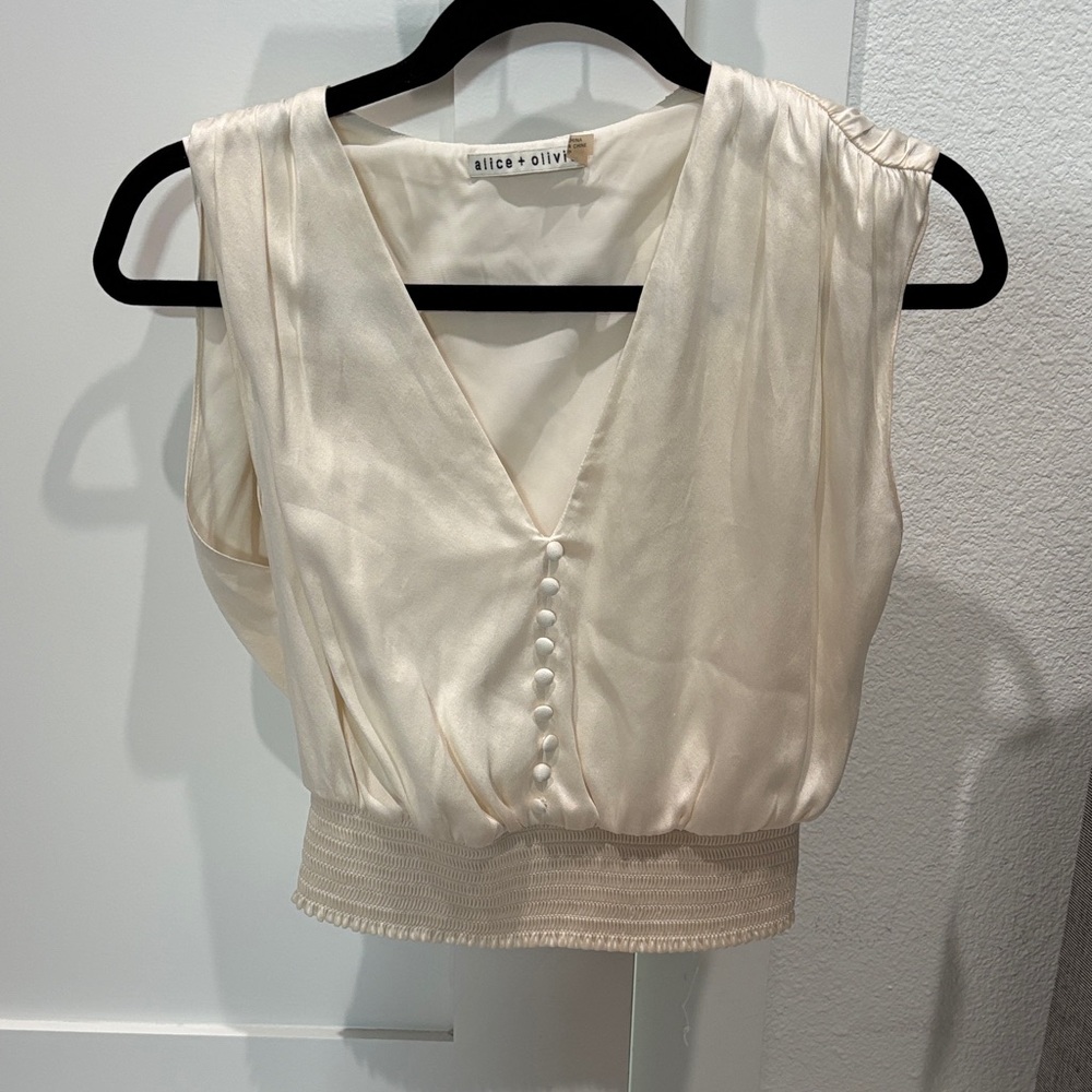 Alice + Olivia Cream V-Neck Blouse